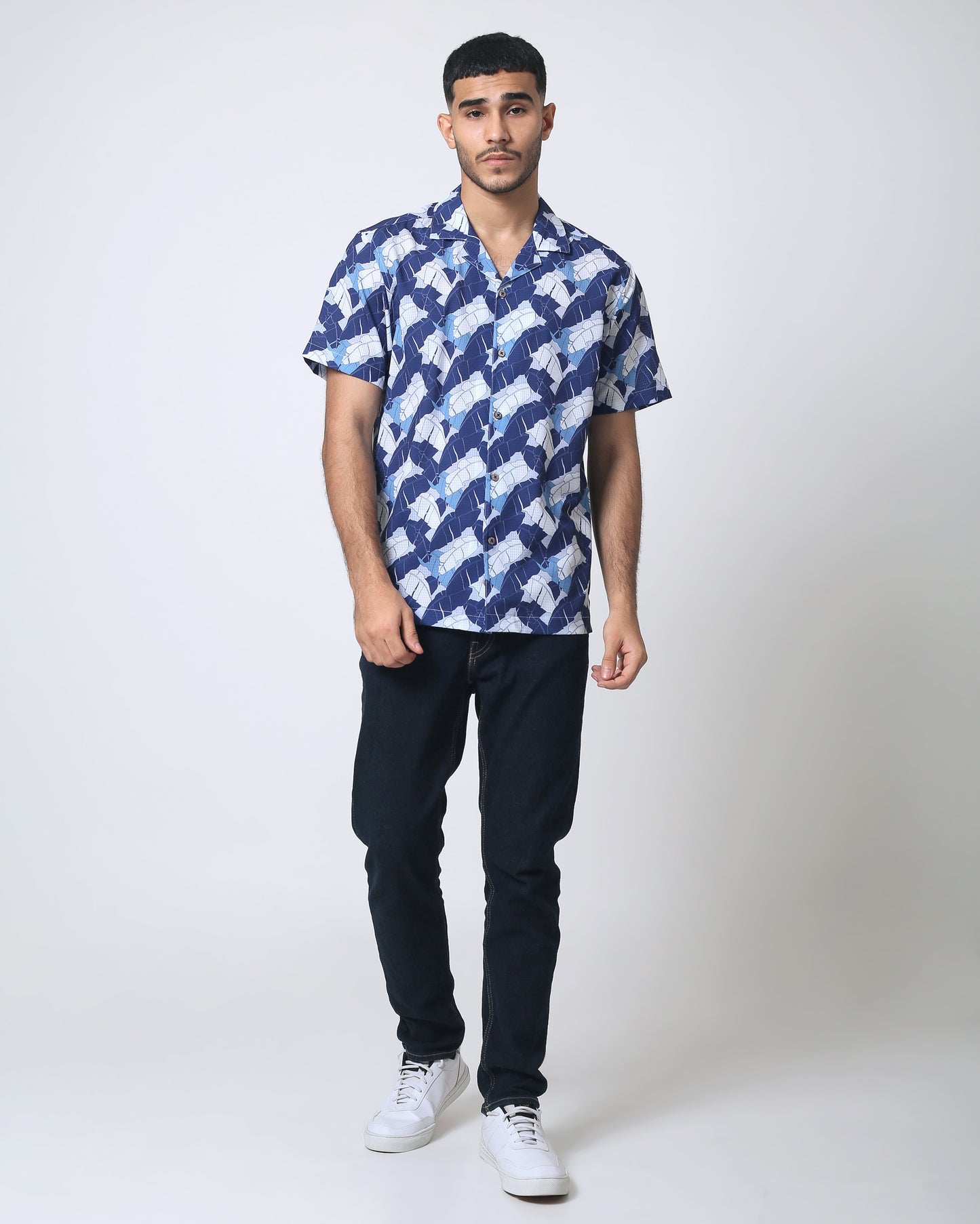 Quieti Performance Blue Leaf print, Short Sleeve Perforated Woven Shirt