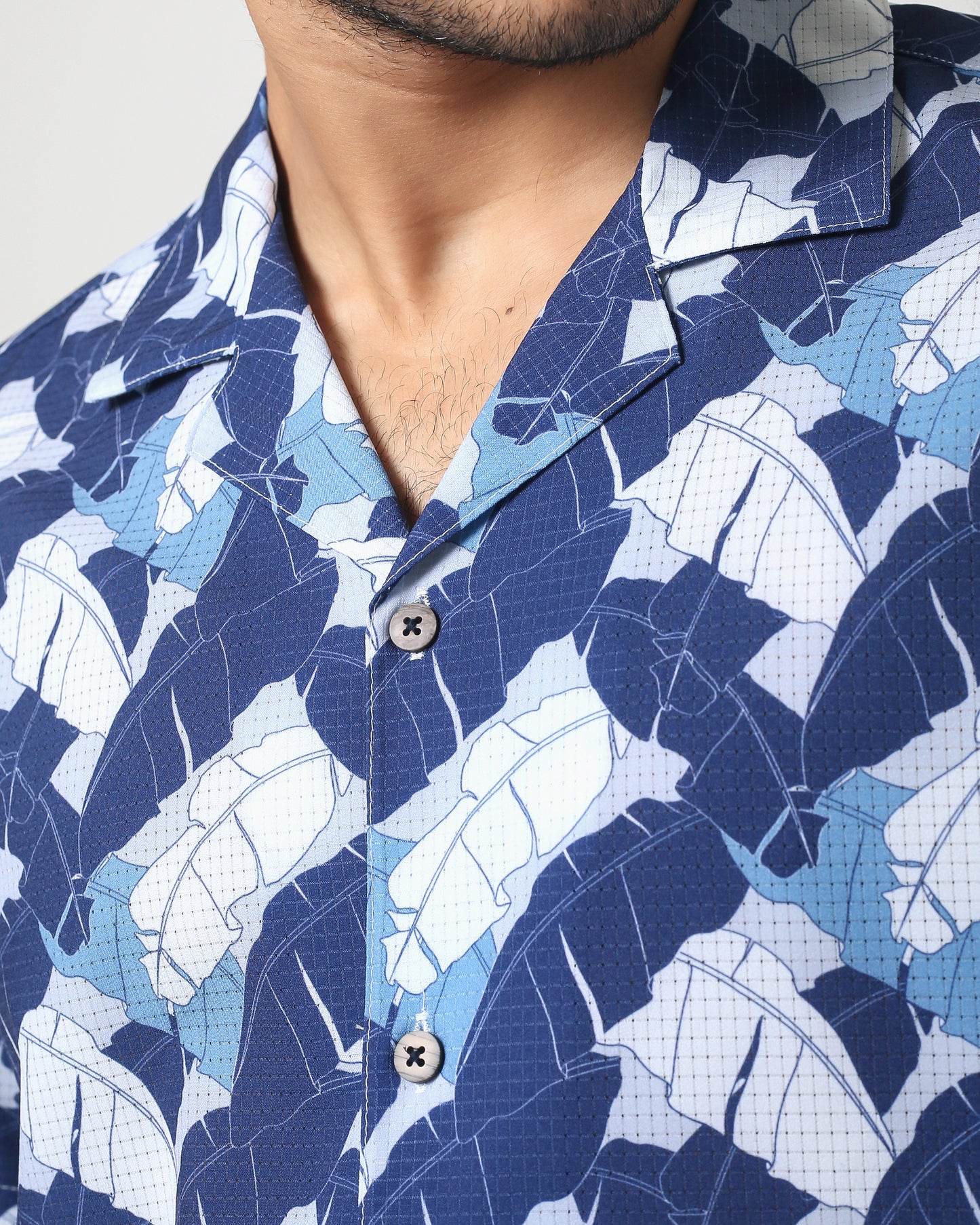 Quieti Performance Blue Leaf print, Short Sleeve Perforated Woven Shirt