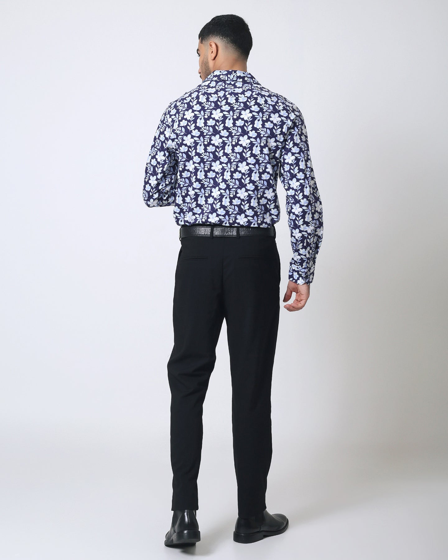 Quieti Modern Fit, Navy Floral print, Long Sleeve Knit Shirt in Woven style